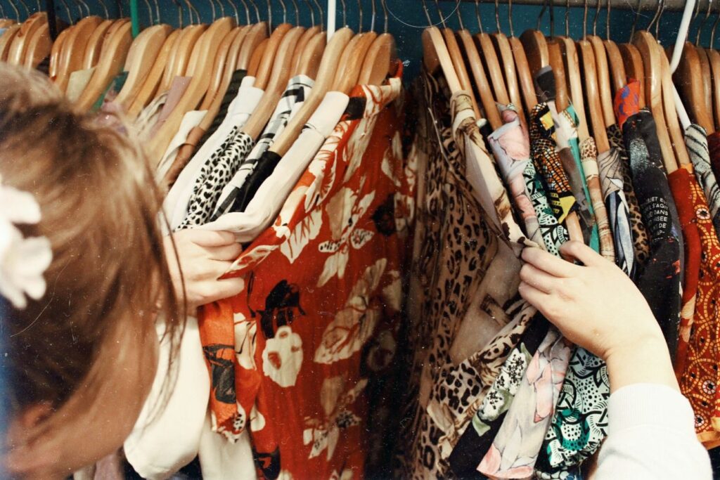 Încălțăminte vintage și retro online