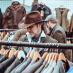 Beneficiile achiziționării de produse second hand: Pantofi și haine cu o a doua viață