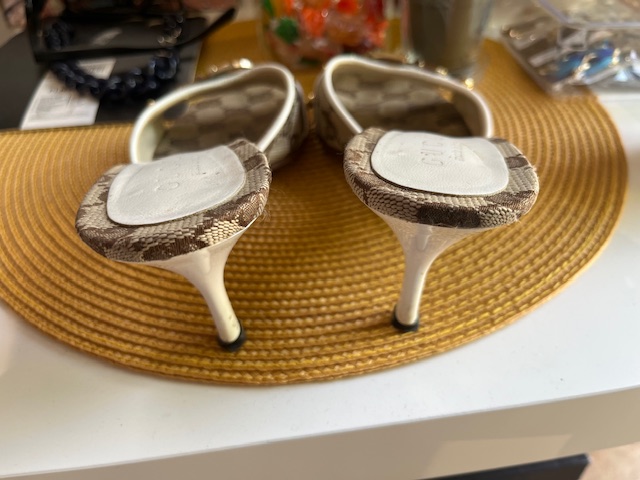 Sandale Gucci | vintique.ro