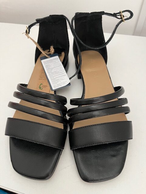 Sandale din piele Badura marime 39