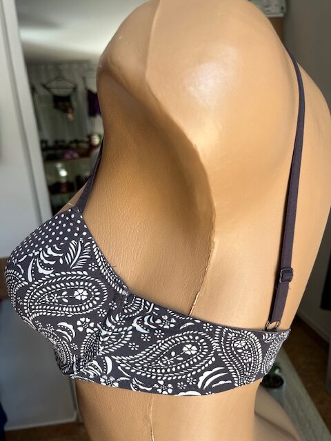 Sutien cu sârmă gri/alb, mărimea 85B