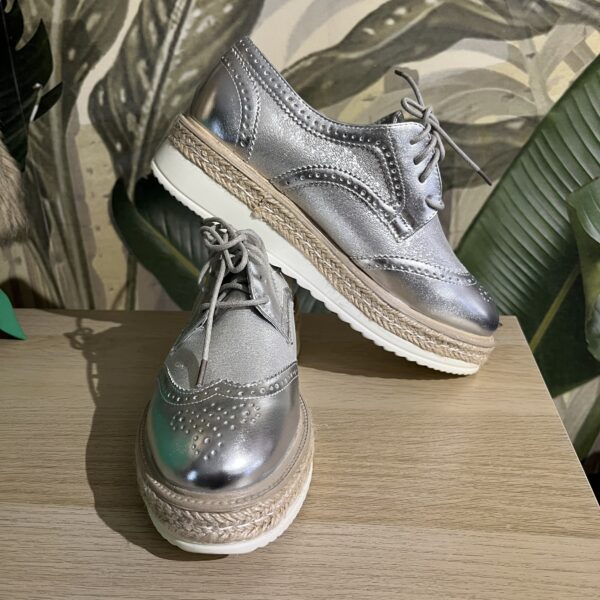 Pantofi cu platforma