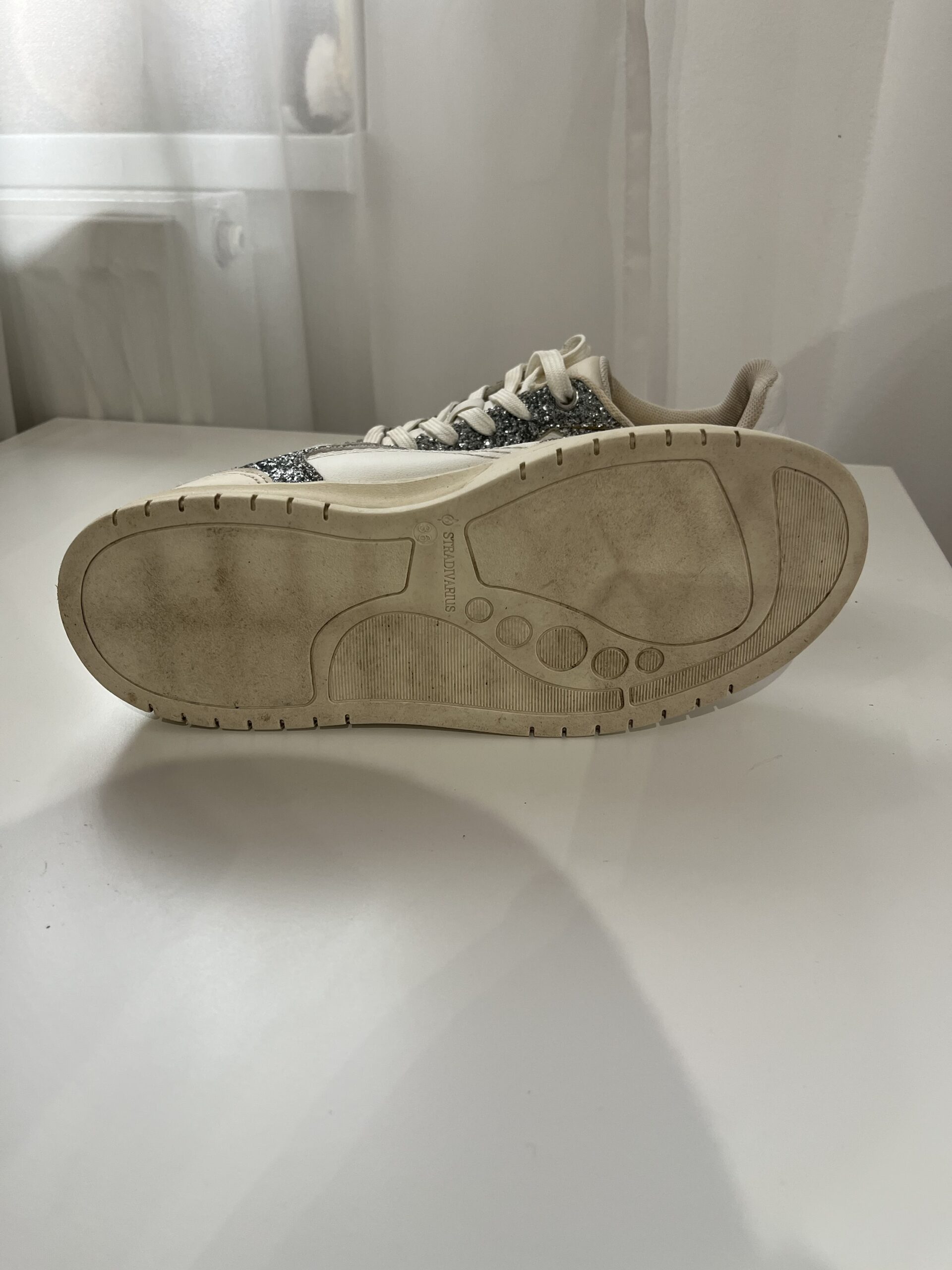 Sneakers  Stradivarius