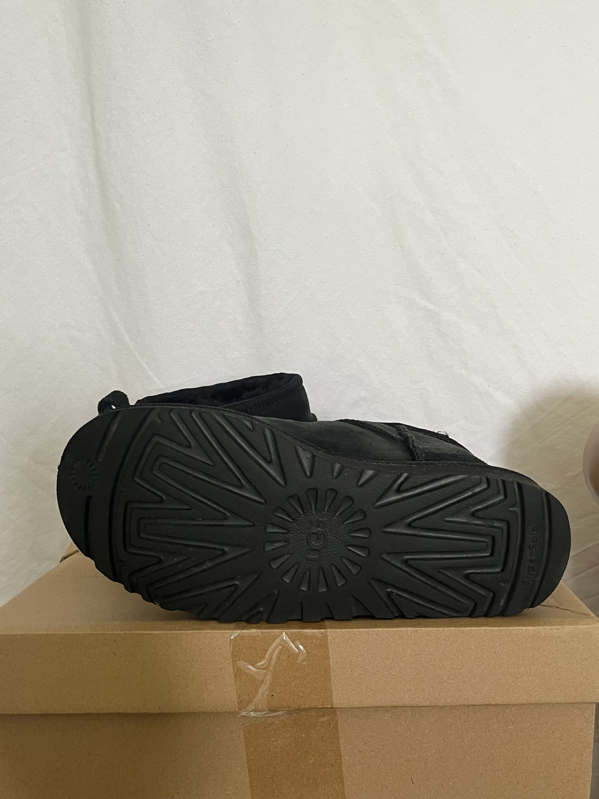 Cizme de femei UGG Classic Ultra Mini