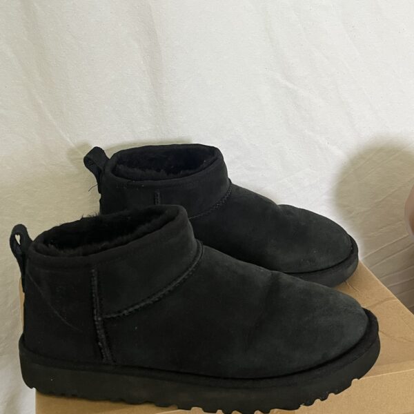 Cizme de femei UGG Classic Ultra Mini