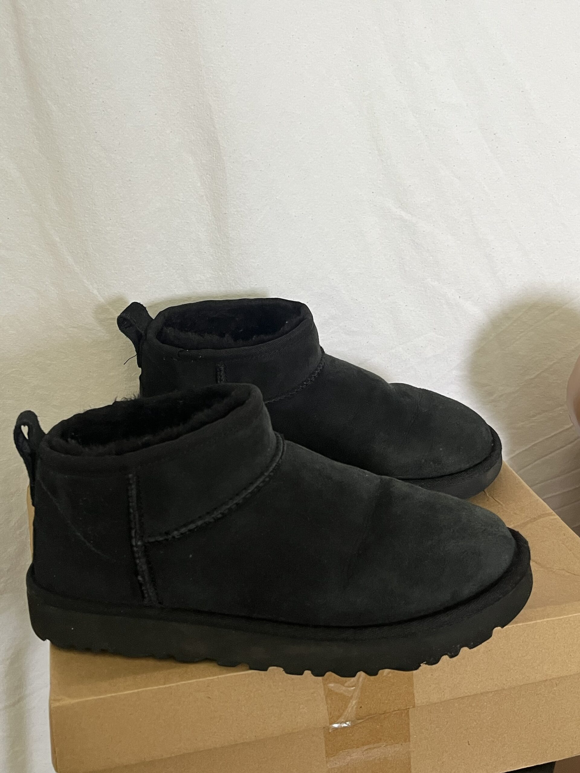 Cizme de femei UGG Classic Ultra Mini